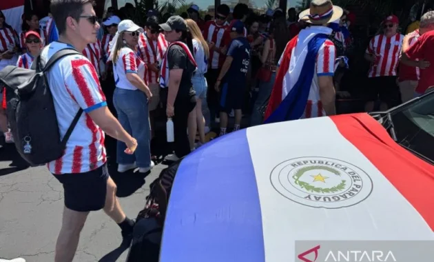 Suporter Paraguay Antusias Menyambut Pertandingan Melawan Prancis Suporter Paraguay Antusias Menyambut Pertandingan Melawan Prancis