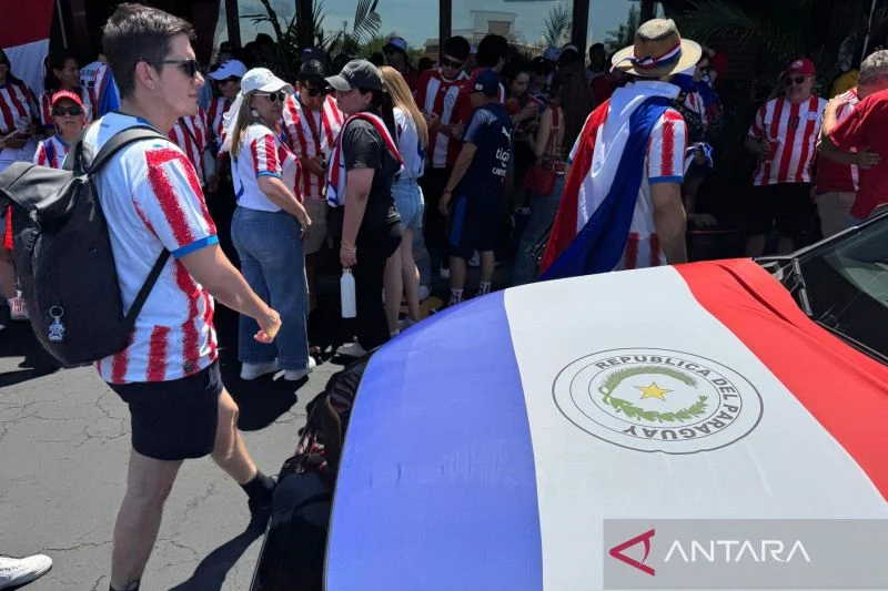 Suporter Paraguay Antusias Menyambut Pertandingan Melawan Prancis
