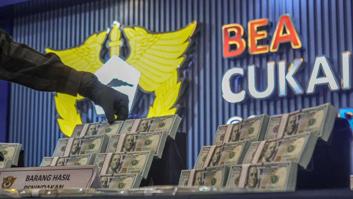 Tiga Pejabat Bea Cukai Didakwa Terima Suap dan Gratifikasi Rp 78,8 Miliar