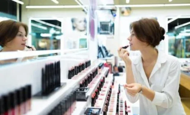 Tips Aman Mencoba Tester Makeup di Mal, Jangan Asal Oles! Tips Aman Mencoba Tester Makeup di Mal, Jangan Asal Oles!