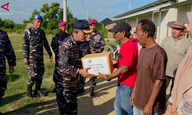 TNI AL Berpartisipasi dalam HUT ke-65 Kolinlamil dengan Membantu Penyintas Bencana di Lhokseumawe