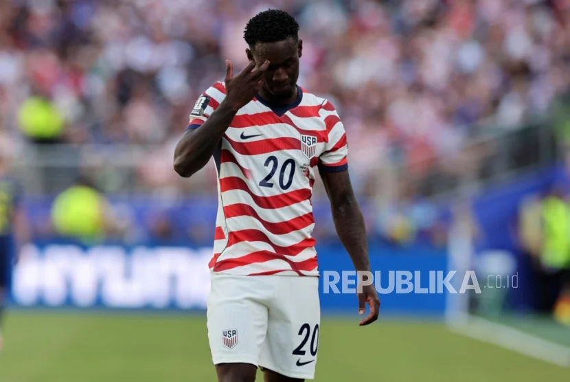 Trump Dilaporkan Telepon Presiden FIFA, Skorsing Balogun Mendadak Dicabut