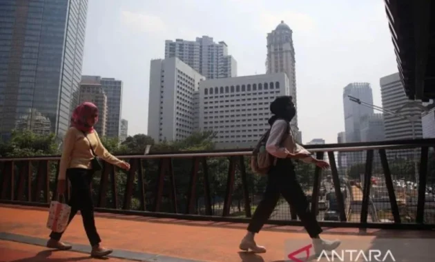 Udara Jakarta Tak Sehat Minggu Pagi Ini