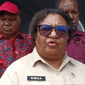 Wamendagri Ribka Haluk Kecam Pembakaran Pesawat AMA di Papua Pegunungan